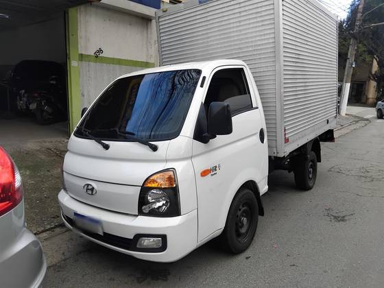 HYUNDAI HR 2.5 LONGO SEM CAÇAMBA 4X2 16V 130CV TURBO INTERCOOLER DIESEL 2P MANUAL